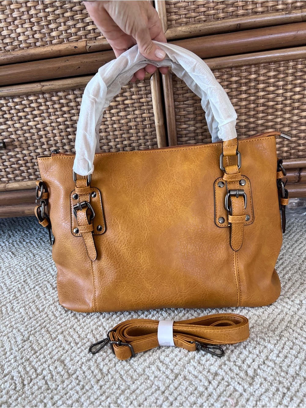 New! Women’s Tan Leather Tote Handbag with Detachable Strap